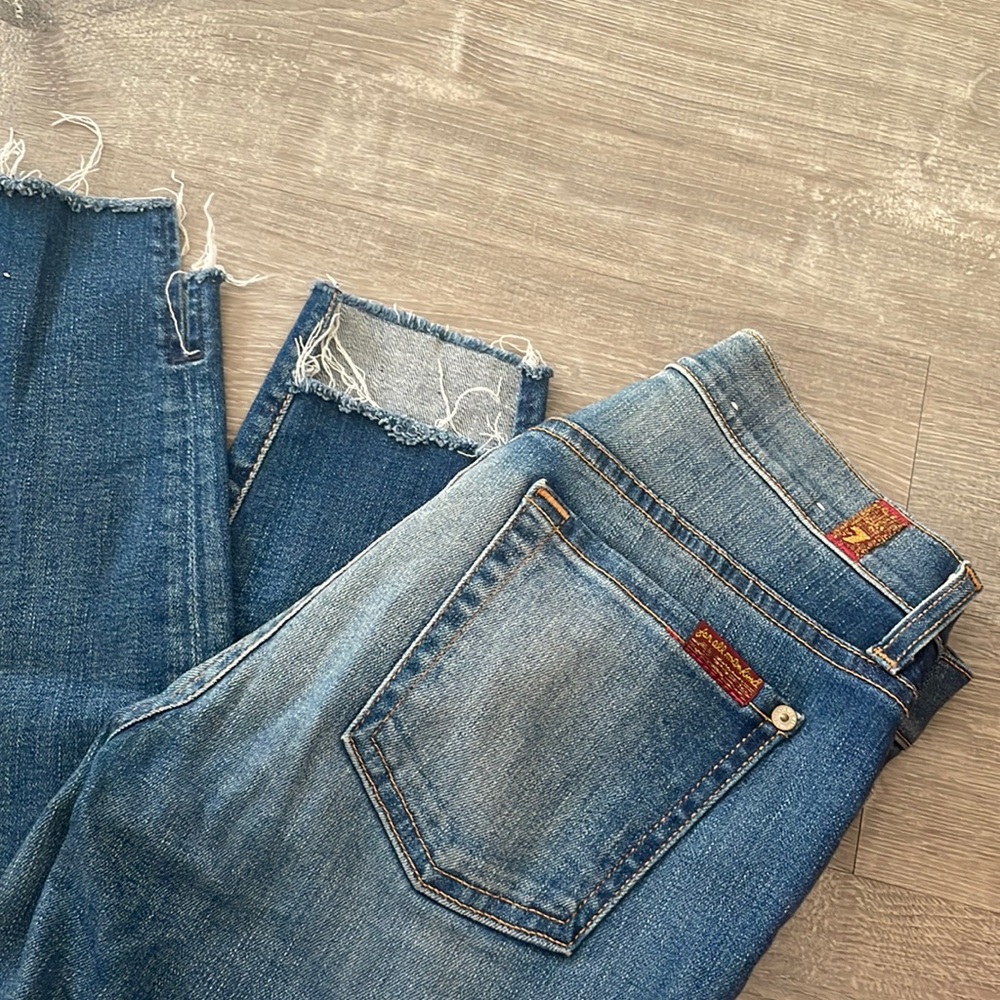 The ankle skinny seven for all mankind jeans with raw edge bottom